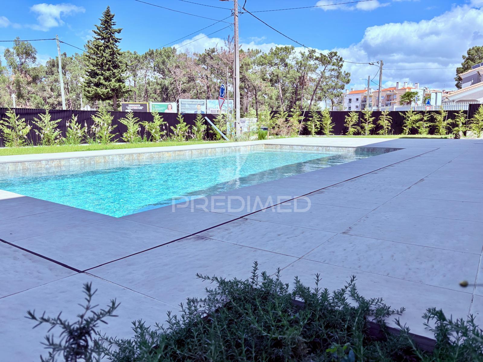 Luxury Contemporary T5 Villa Near Lisbon · União das freguesias de Charneca de Caparica e Sobreda