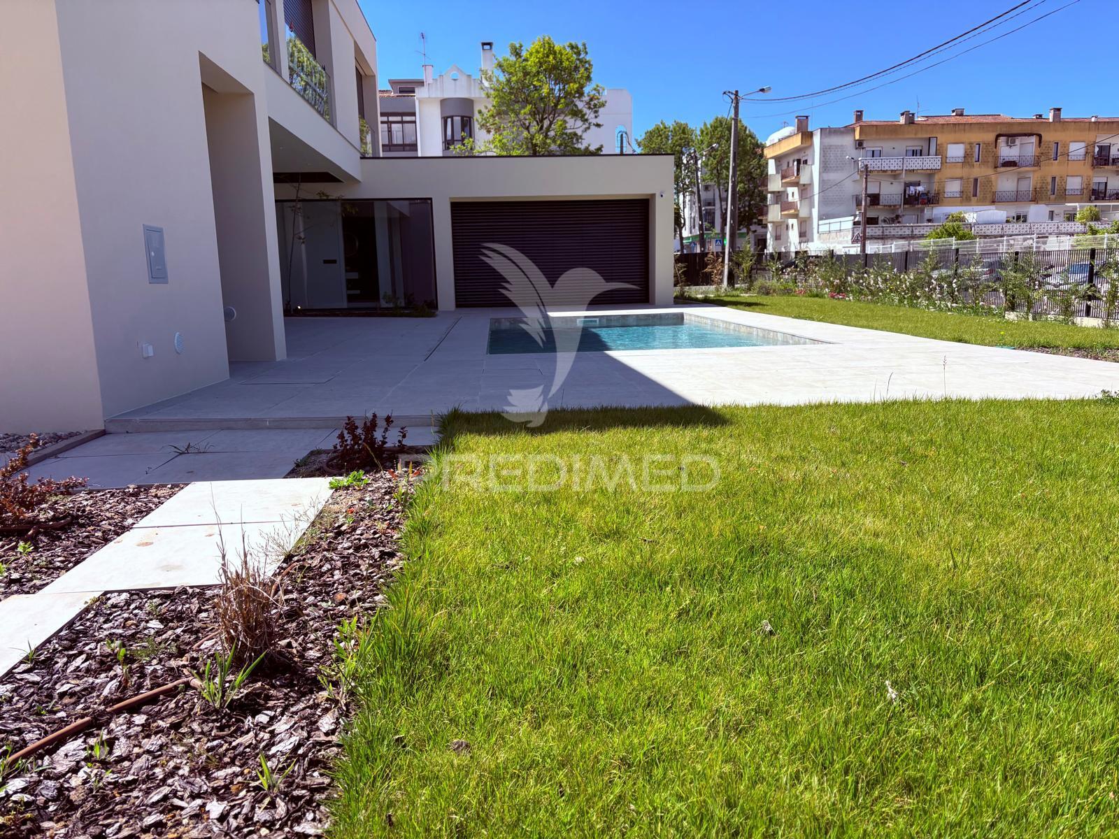 Luxuriöse zeitgenössische Villa T5 nahe Lissabon · 3