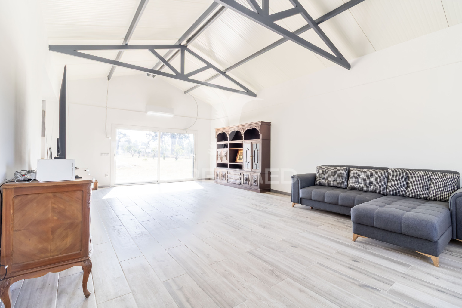 Einfamilienhaus Bungalow T5 auf einem 5.000 m² großen Grundstück in Pinhal Novo! · 3