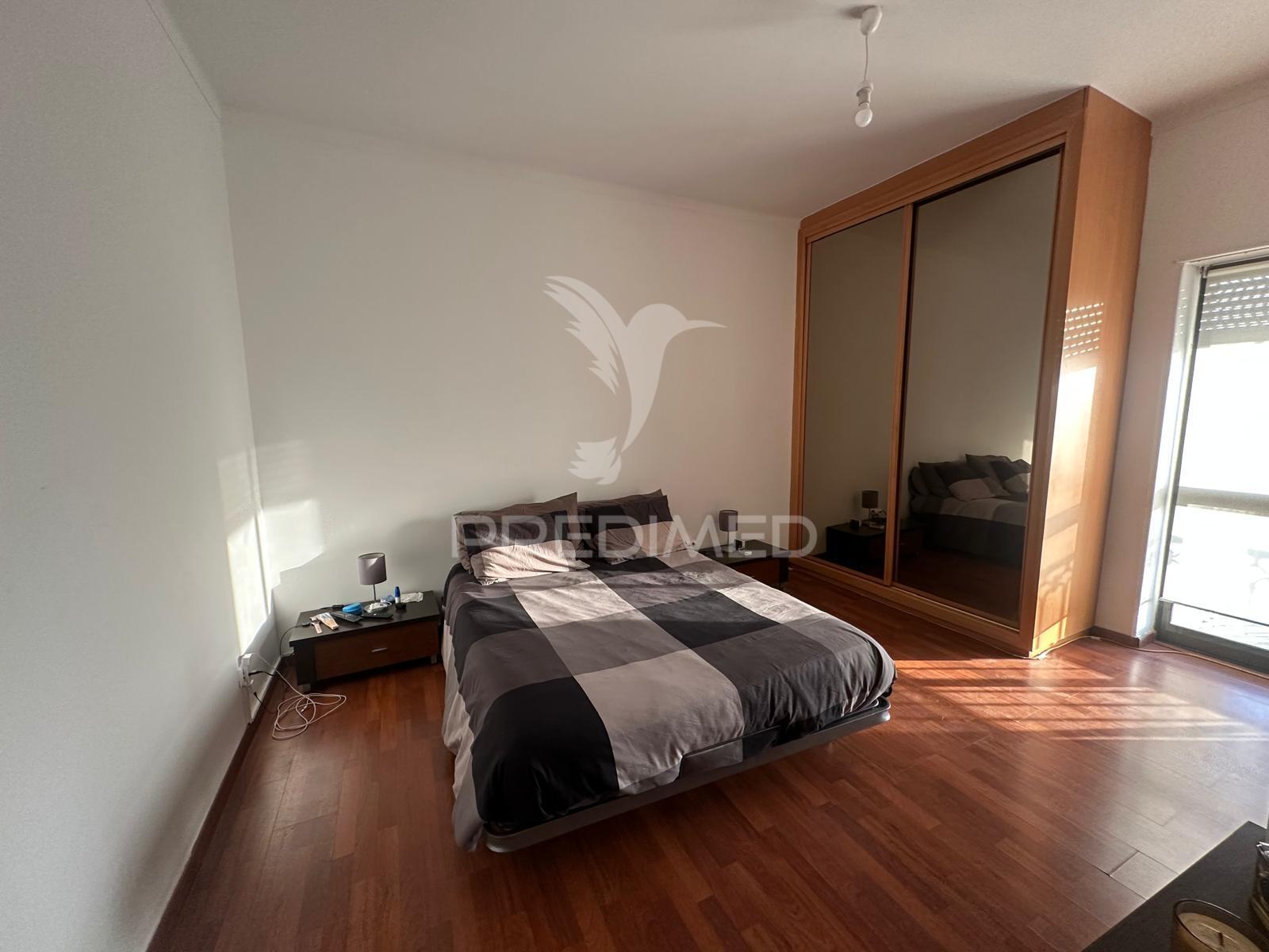 2‑Bedroom Apartment with Two Balconies Santo António da Charneca/Barreiro · Santo António da Charneca