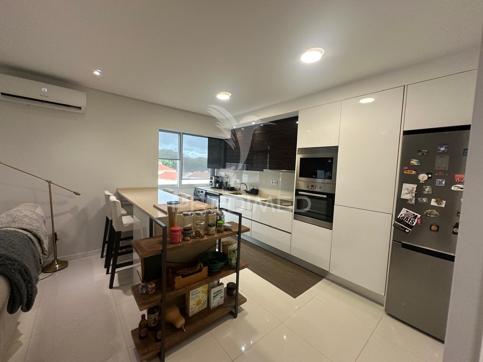 Wunderschöne, renovierte 2‑Zimmer‑Wohnung in Seixal nahe den Booten nach Lissabon · 3