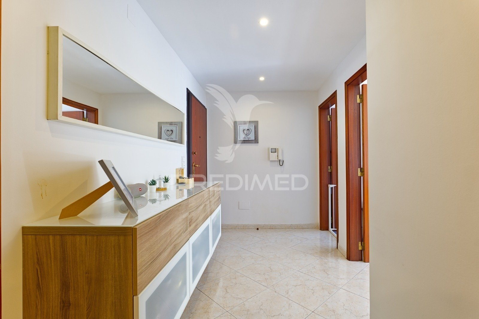 Excellent Two-Bedroom Apartment in Fogueteiro – Comfort, Natural Light and Prime Location · Amora