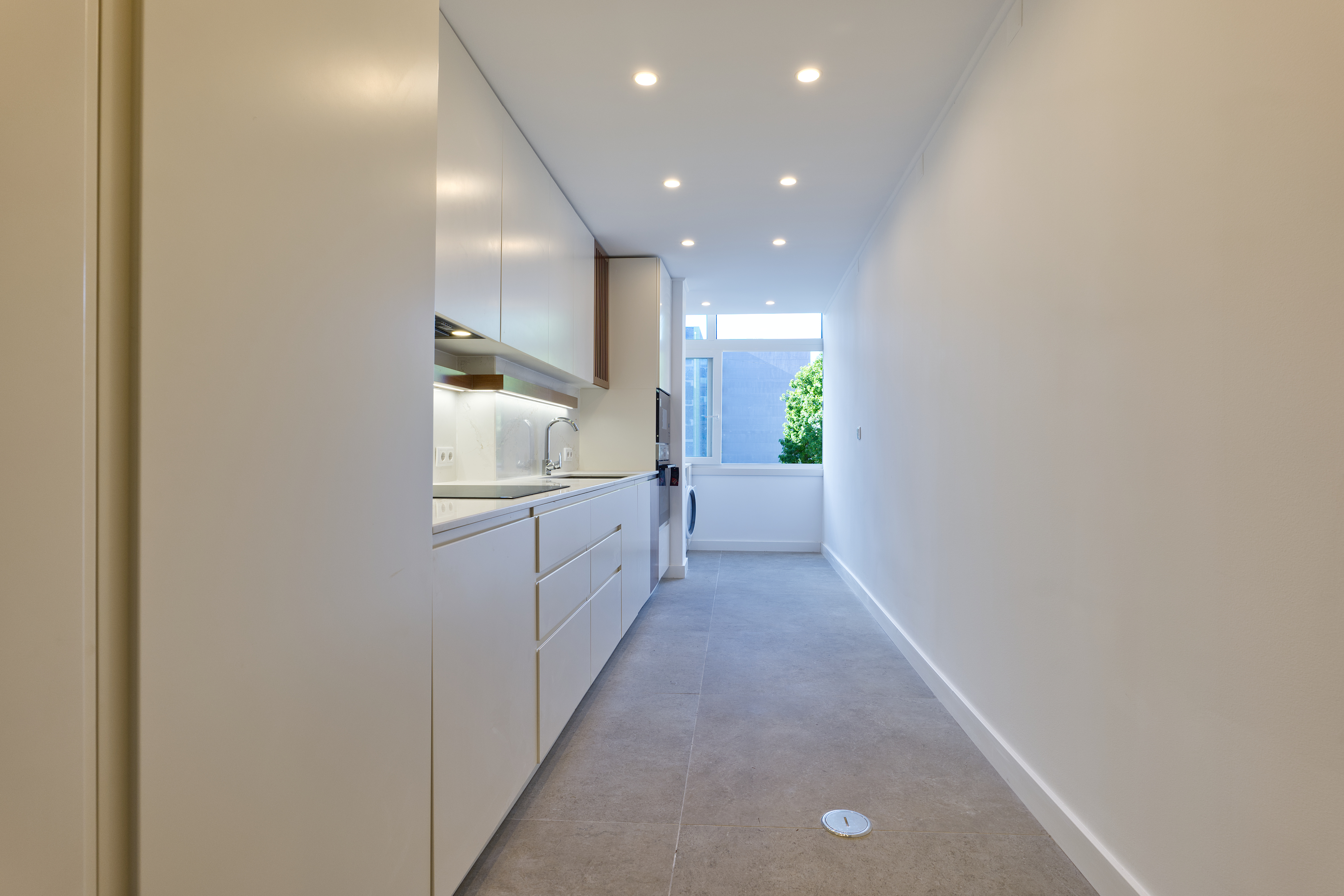 Three-Bedroom Apartment in Campo Pequeno · Avenidas Novas